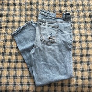 American Eagle Tomgirl Jean